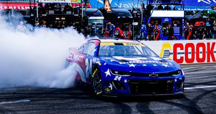 Byron hits dominant Martinsville walkoff as Champ 4 is set