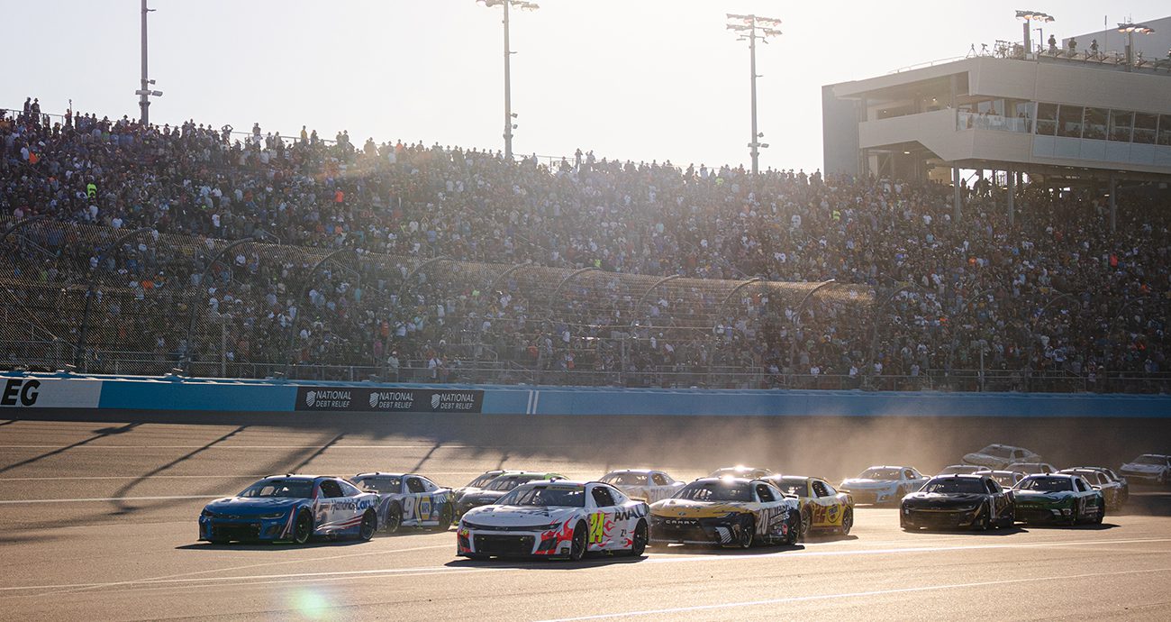 cup cars drive at phoenix