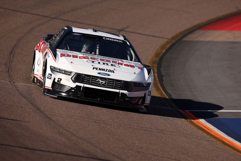 Austin Cindric drives at Phoenix.