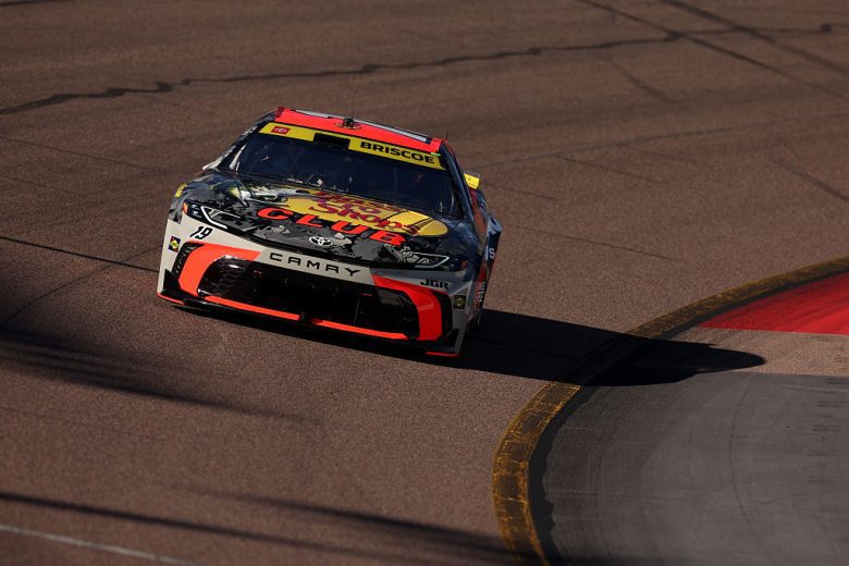 Chase Briscoe drives at Phoenix.