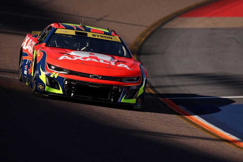 William Byron drives at Phoenix.