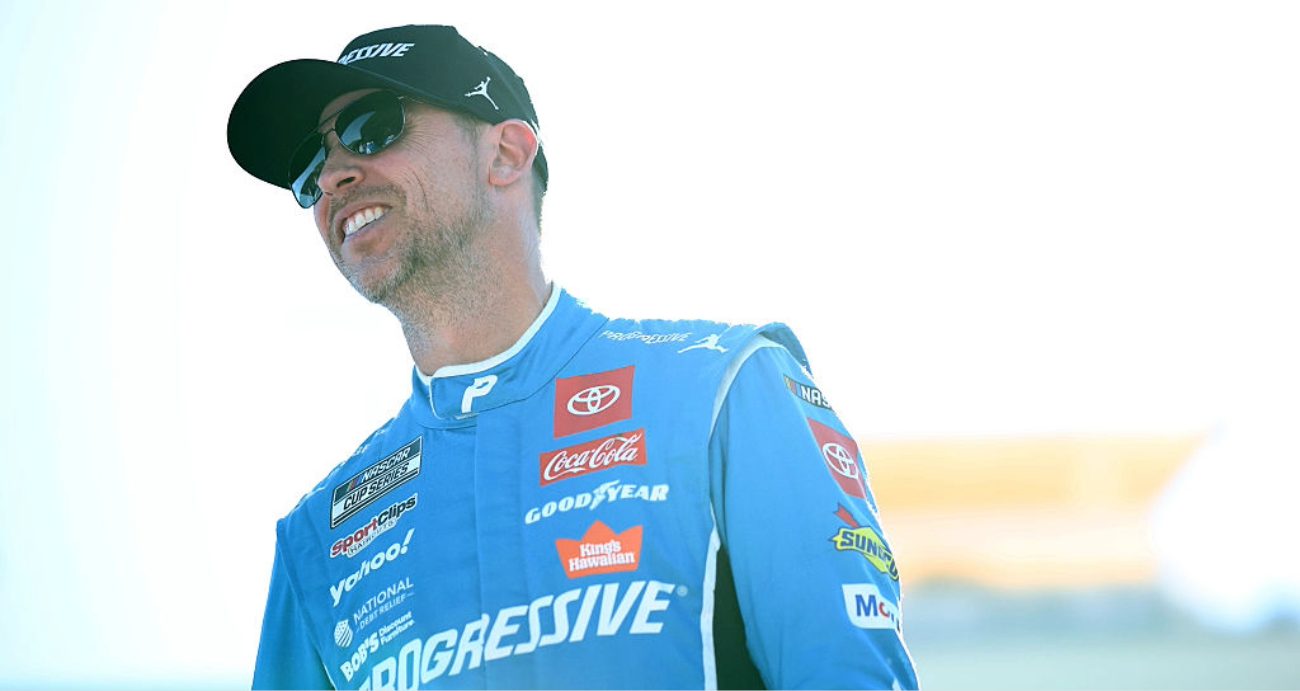 Hamlin banks Cup title race pole at Phoenix in quest for first championship