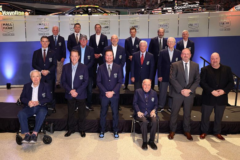 Hall of Famers pose for a photo.