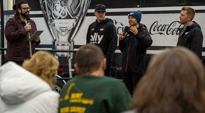 Bowman Gray faithful savor sneak peek at Clash Preview fan fest as weather questions swirl - NASCAR.com