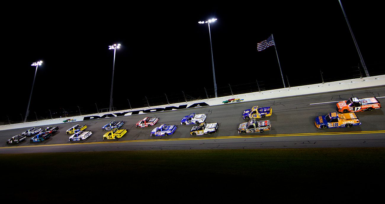 the nascar craftsman truck series races at daytona