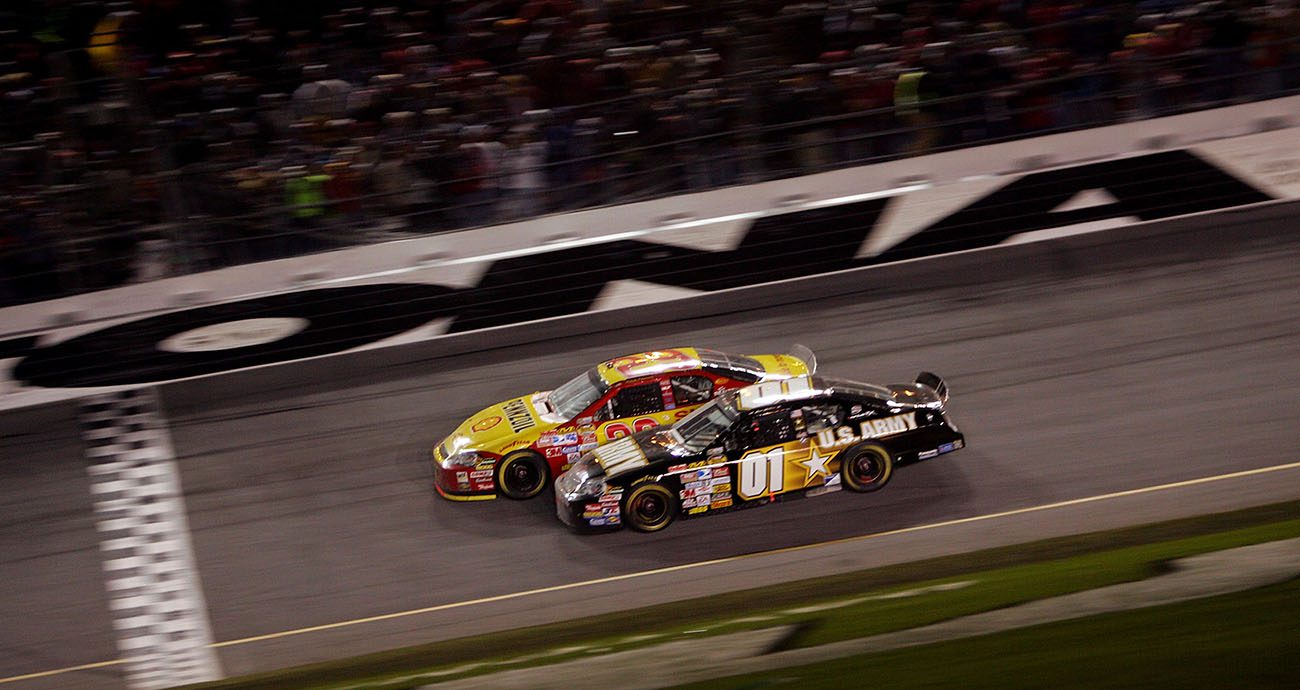 harvick and mark martin race to line