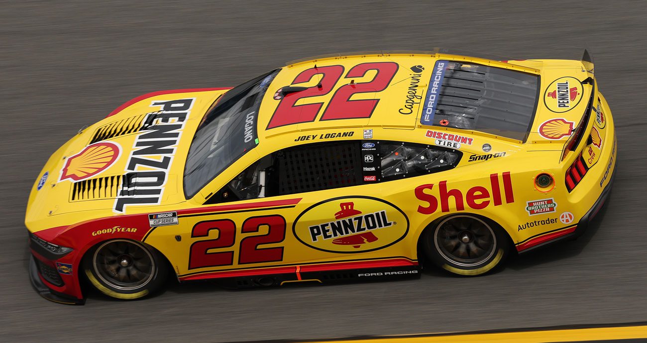 Joey Logano wins first Duel race; Mears locks into Daytona 500