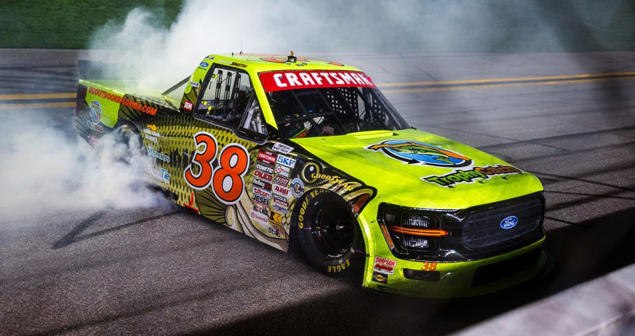 chandler smith wins daytona