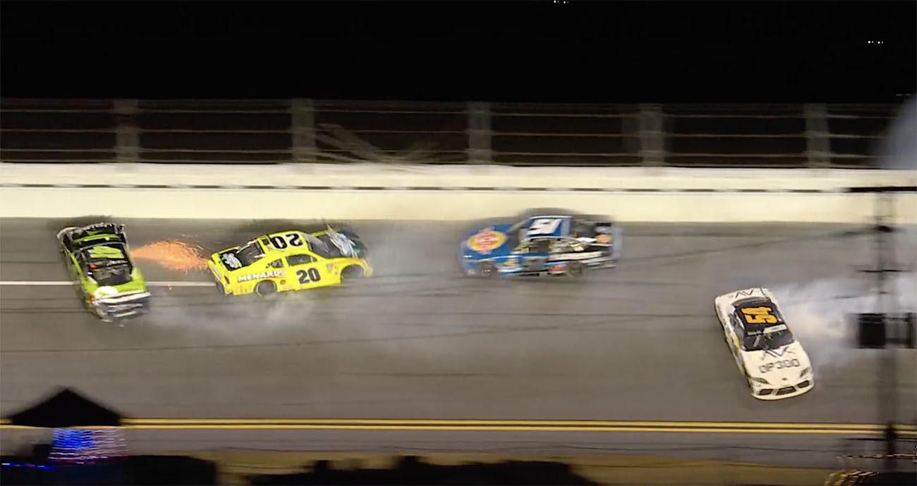 Mayer, Jones and Gray collected in big crash halfway through final stage