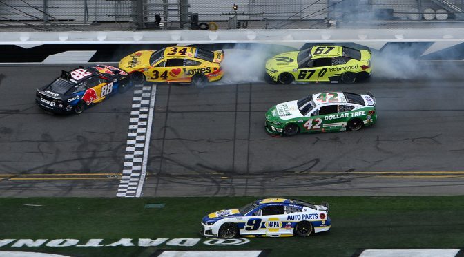 Featured Image for Chase Briscoe, rookie Connor Zilisch involved in Stage 2 wreck at Daytona