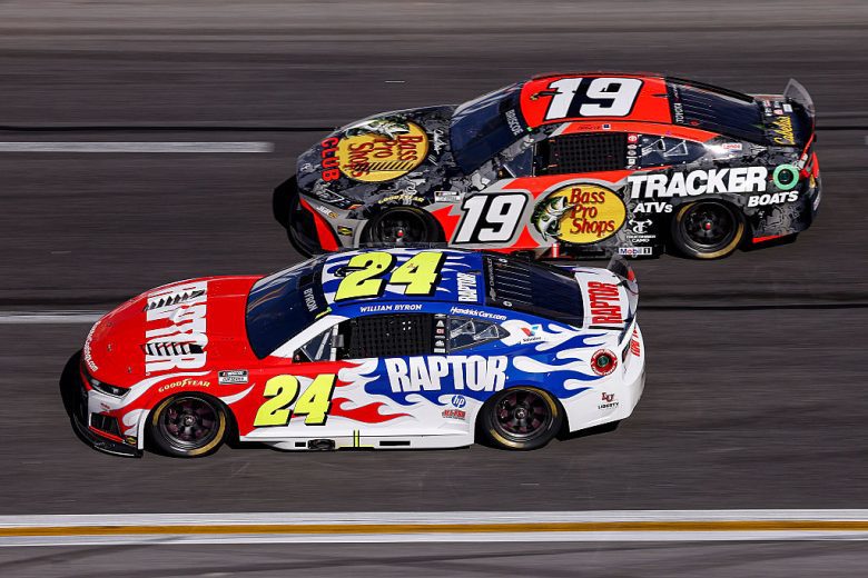 William Byron and Chase Briscoe race at EchoPark.