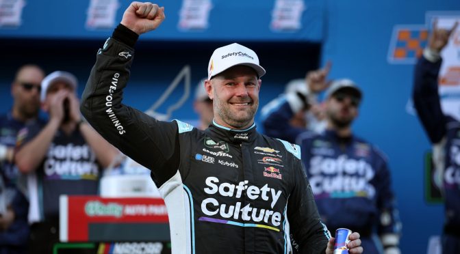 Featured Image for Road ace! Shane van Gisbergen wins O’Reilly Series race at COTA