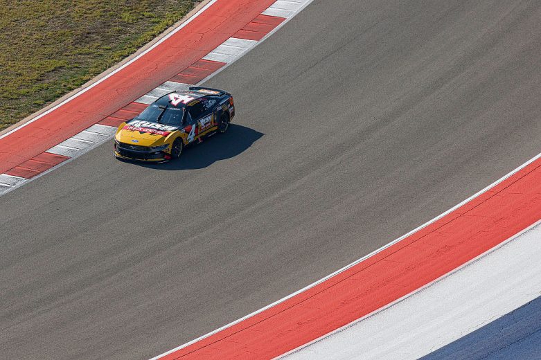 Noah Gragson drives at COTA.