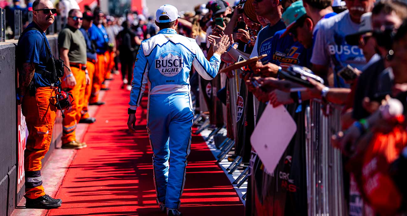 Ross Chastain greets fans before driver introductions at the Circuit of The Americas