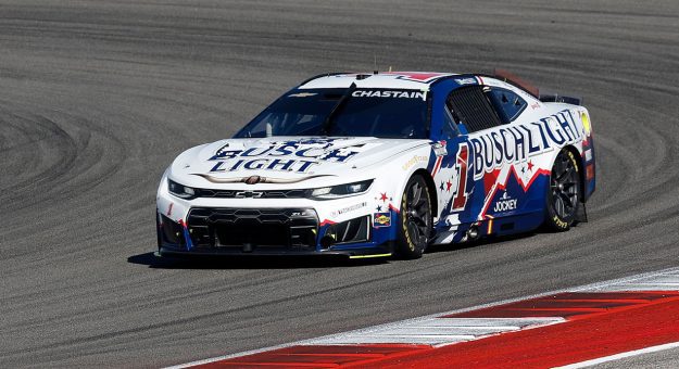Two Trackhouse crew members suspended after COTA wheel detachment
