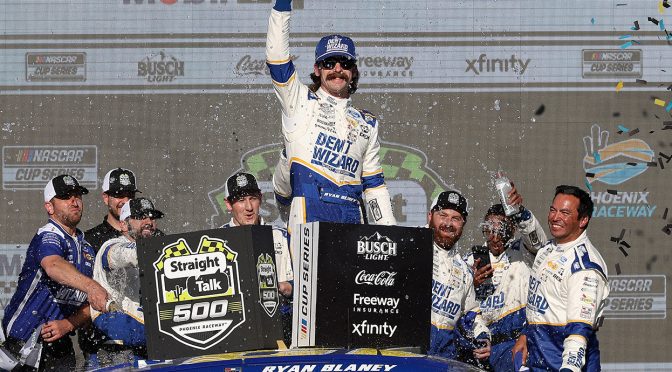 Featured Image for Ryan Blaney rallies for Phoenix victory, completes Penske weekend sweep