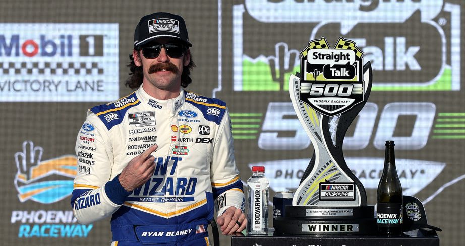 ryan blaney wins at phoenix