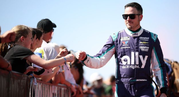 Alex Bowman cleared for Cup Series return at Bristol