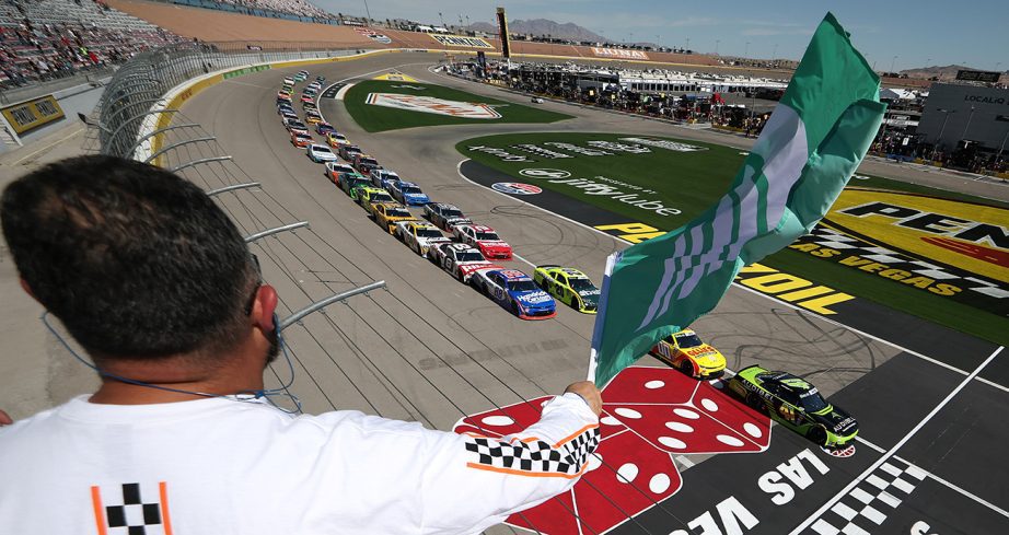 green flag for the o'reilly series race at las vegas