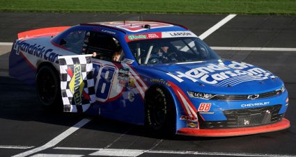 Sin City sizzler! Kyle Larson wins O’Reilly Series race at Las Vegas