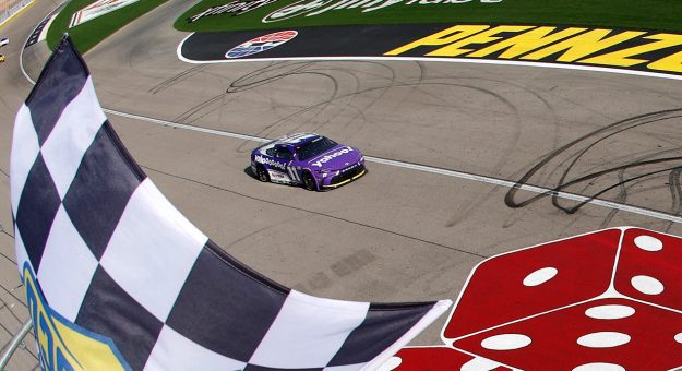 How important was it for Hamlin to dominate at season's first 1.5-mile oval?