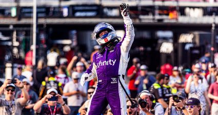 Reddick overcomes early issues to win at Darlington for fourth victory of 2026