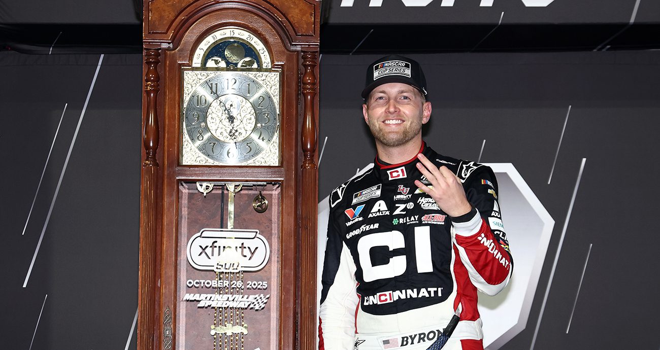 william byron wins at martinsville in 2025