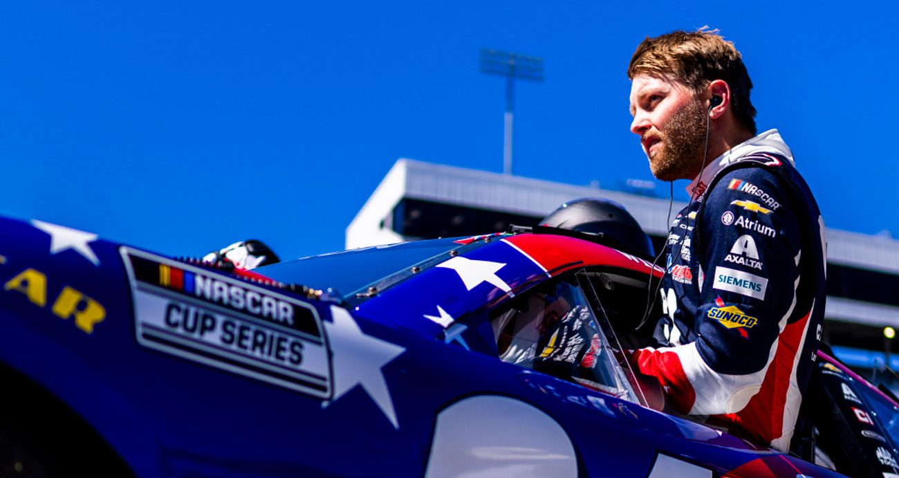 William Byron enters his No. 24 Hendrick Motorsports Chevrolet at Martinsville Speedway.