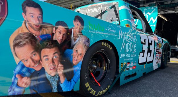 Substack exclusive: Frankie Muniz returns to 'Malcolm in the Middle' in midst of NASCAR career