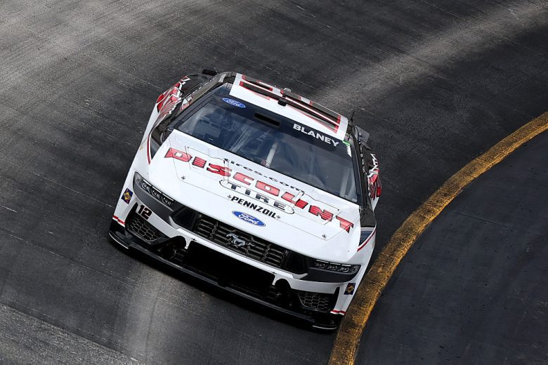 Ryan Blaney drives at Bristol.
