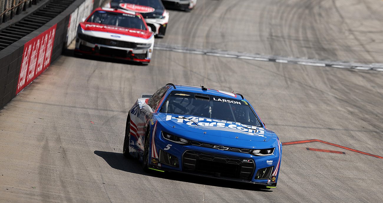 Brie Larson Racing Larson sweeps first two stages at Bristol | NASCAR