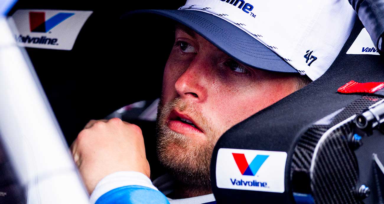 William Byron suits up for practice and qualifying in the No. 24 Chevrolet at Bristol Motor Speedway