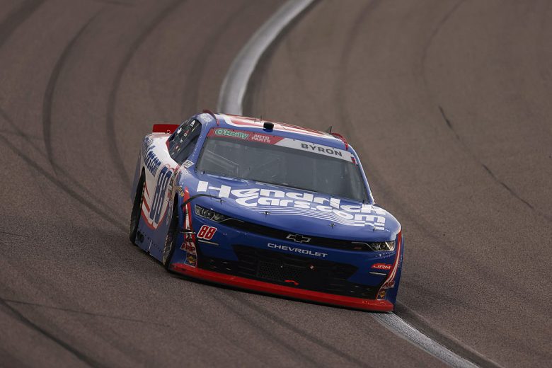 William Byron drives at Kansas.