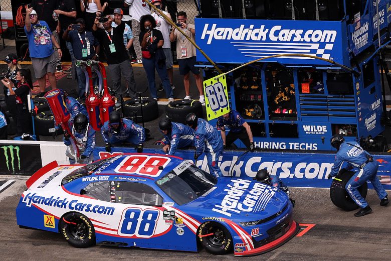 Rajah Caruth pits at Talladega.