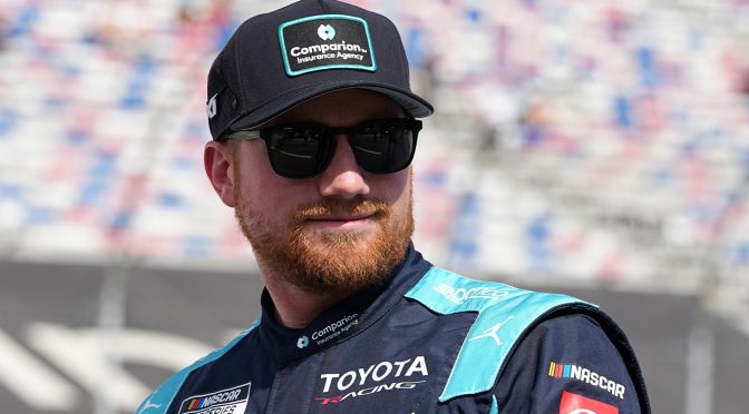 Featured Image for Tyler Reddick signs multiyear contract extension to remain with 23XI Racing