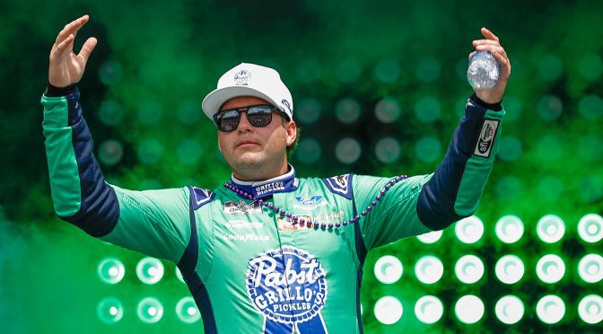 Featured image for Gragson missing speed amid frustrating start: ‘Only so much I can do’