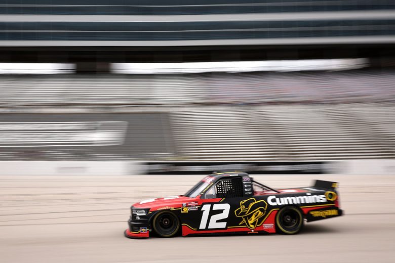 Brenden Queen drives at Texas.