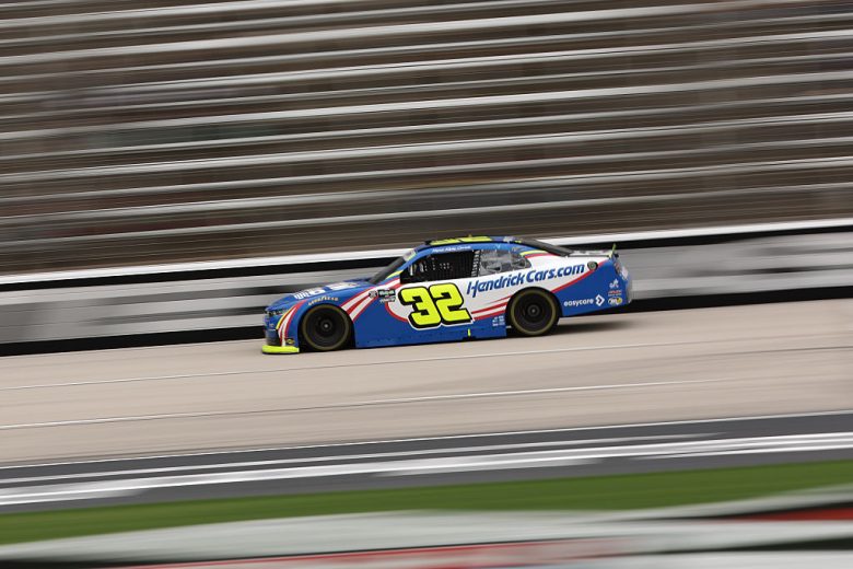 Rajah Caruth drives at Texas.
