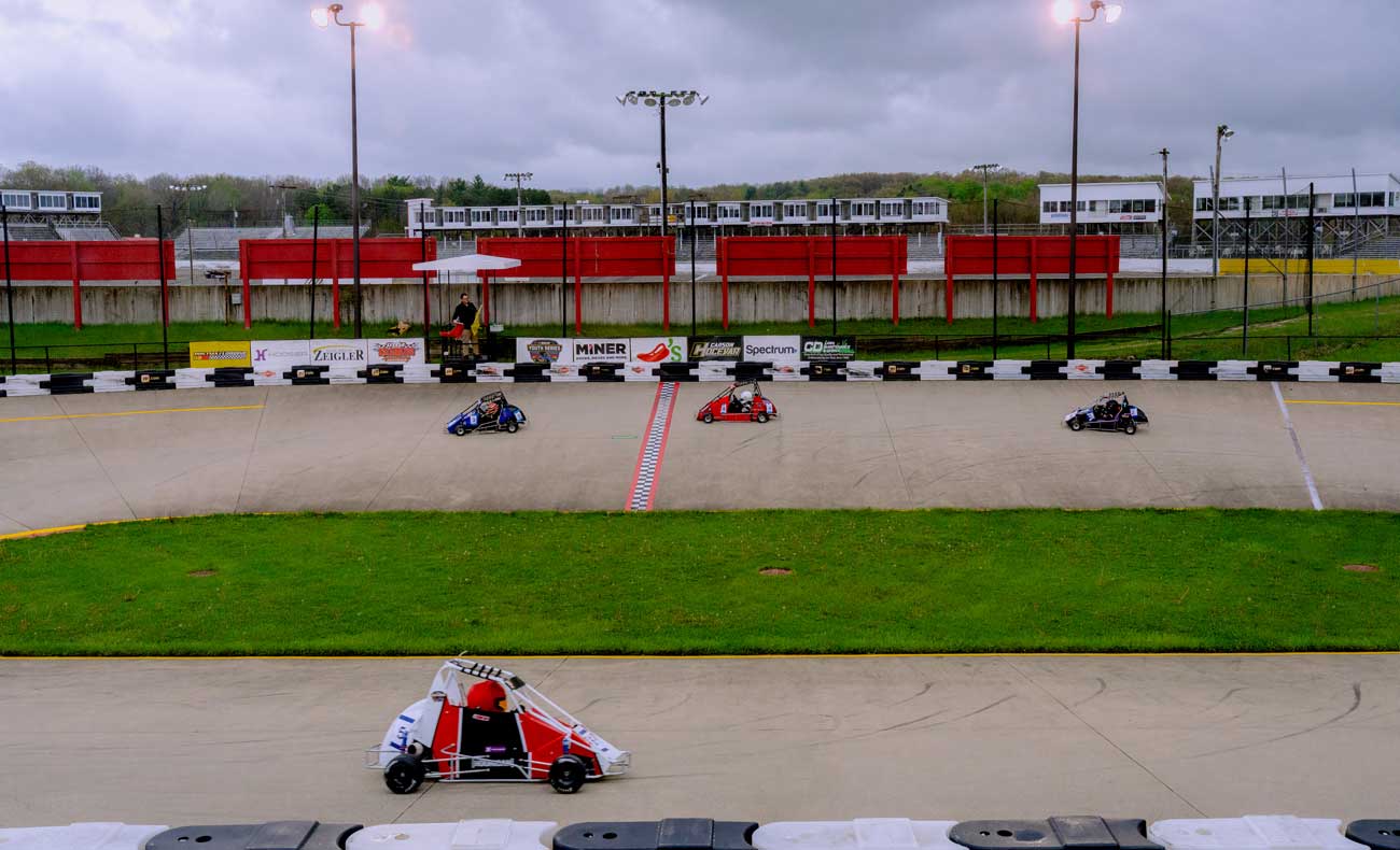 Quarter midgets drive on track at Little Kalamazoo Speedway