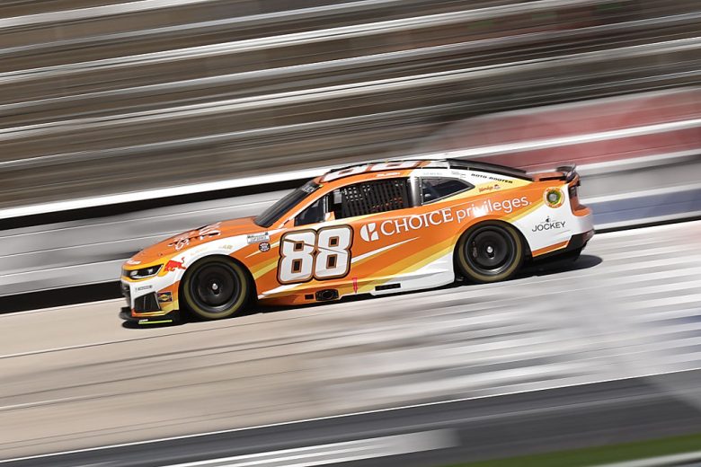 Connor Zilisch drives at Texas.