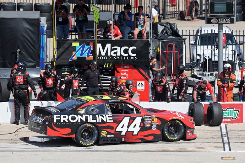 Brennan Poole pits at Texas.