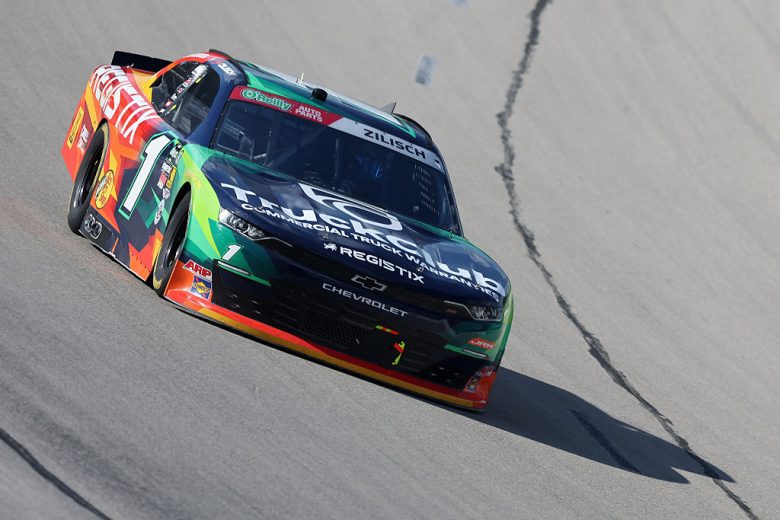 Connor Zilisch drives at Texas.