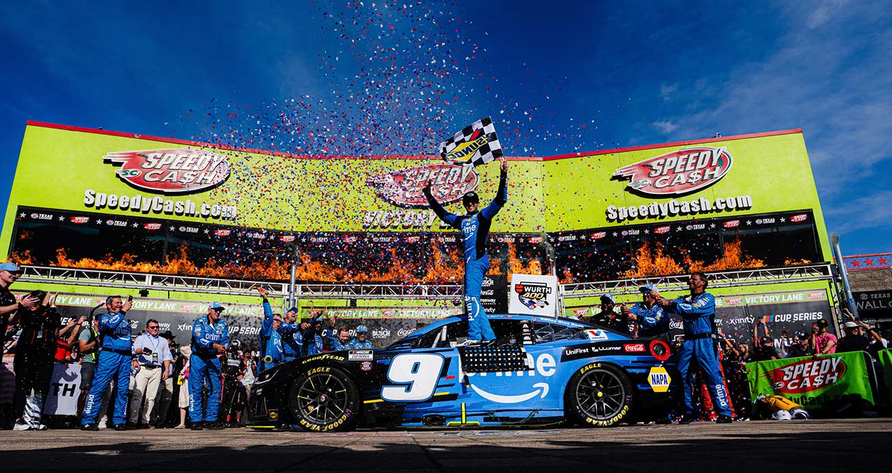 Analysis: As other contenders crumble, Chase Elliott savors his Texas turnabout