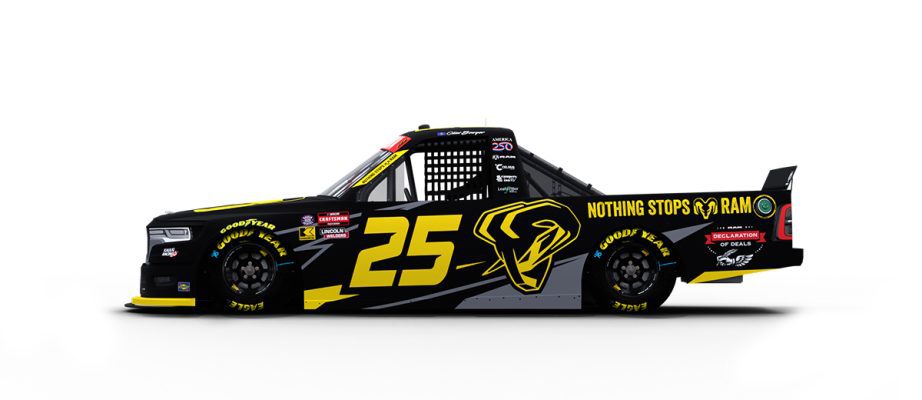 Clint Bowyer's truck for Dover.