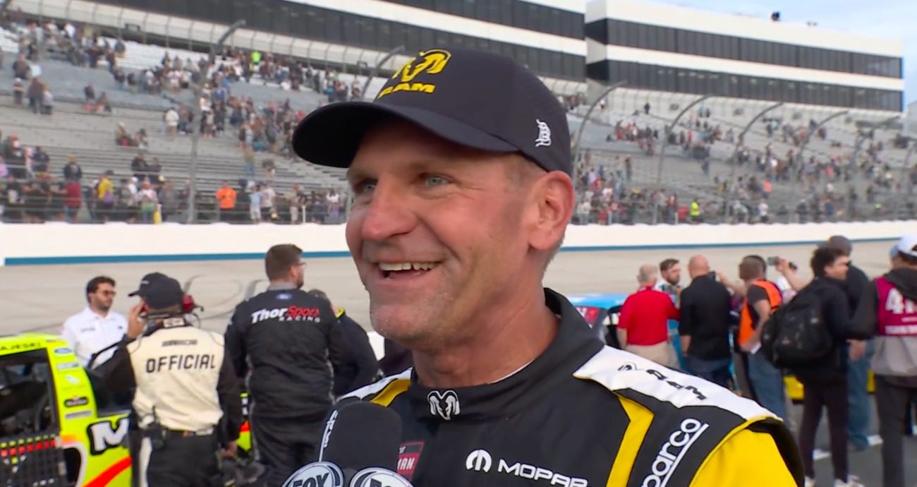 Promo Image for Bowyer jokes after tough Dover race: 'I guess we didn't suck'