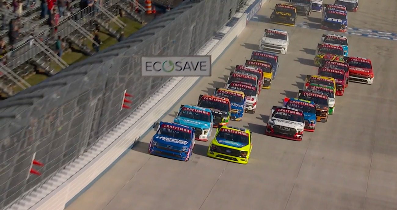 Promo Image for Truck Series race gets underway at Dover