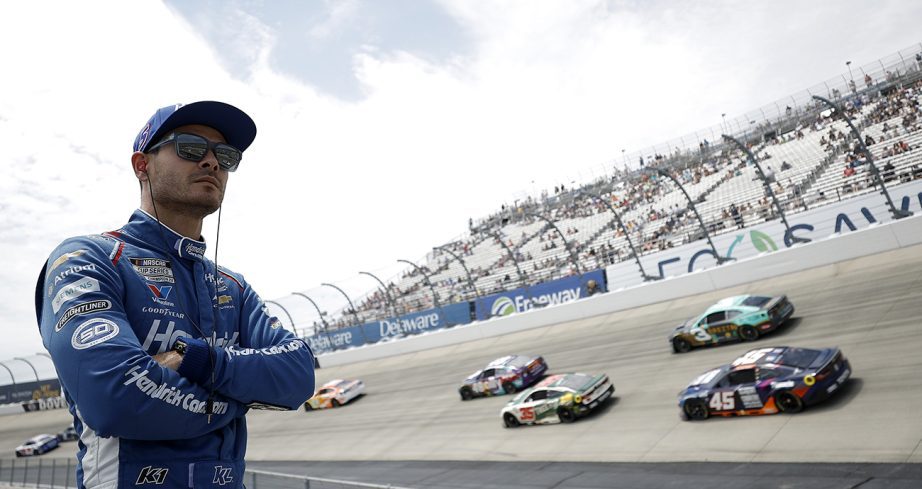 larson looks on