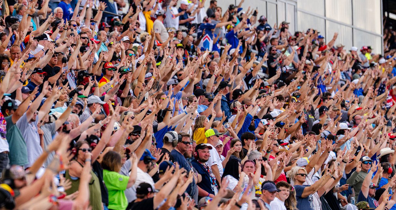 Coca-Cola 600 crowd salutes Kyle Busch at Charlotte.