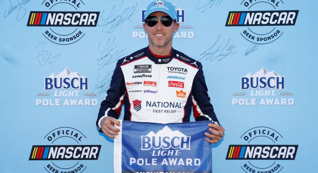 Denny Hamlin snags Busch Light pole at Michigan