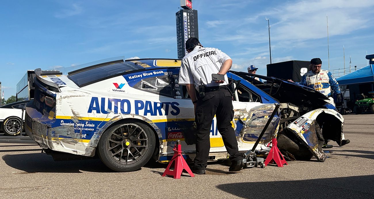 chase elliott crashes at Michigan
